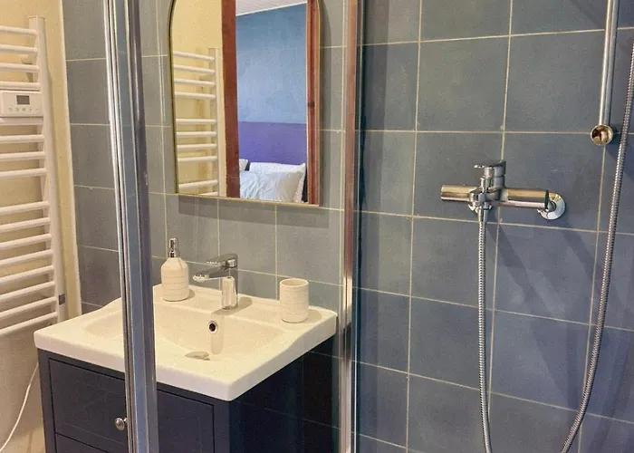 Sous Les Etoiles - Centre * بيربينيو