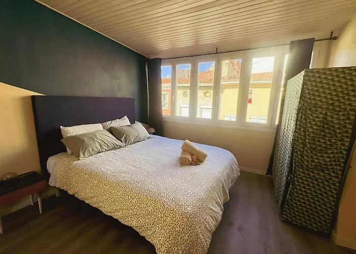 Sous Les Etoiles - Centre بيربينيو